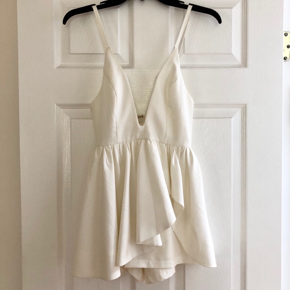 New! Deep V White Mini Romper Dress - Picture 1 of 2